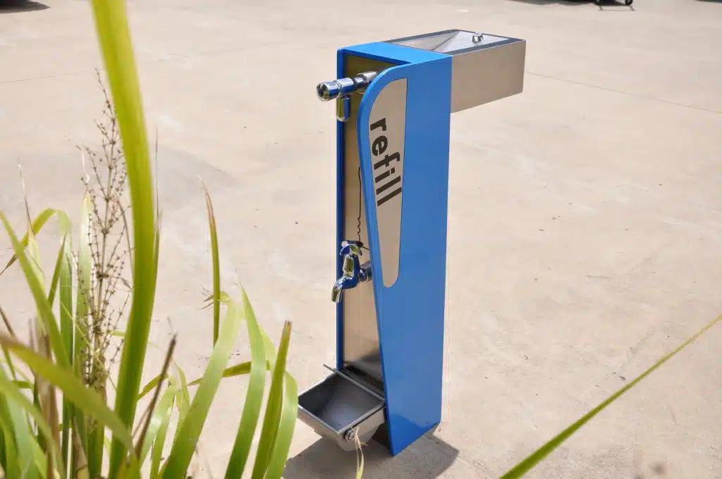 bubbler with tap and dog bowl